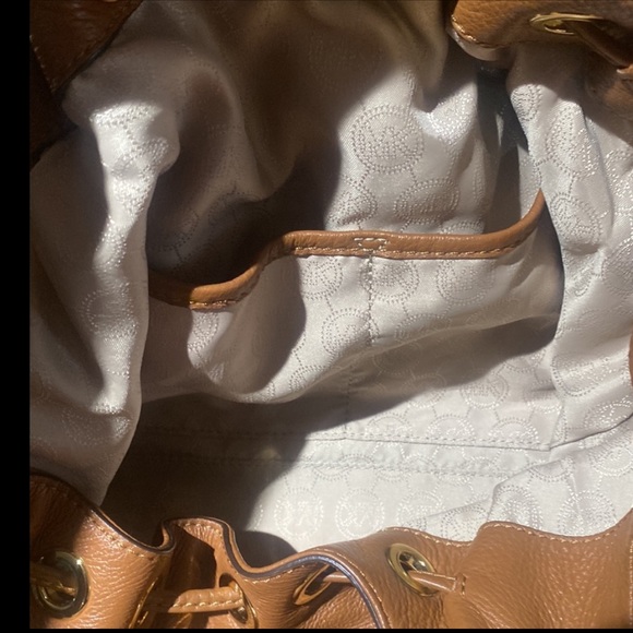 Michael Kors Brown Shoulder Boho Bag with Classic Design - Picture 10 of 11